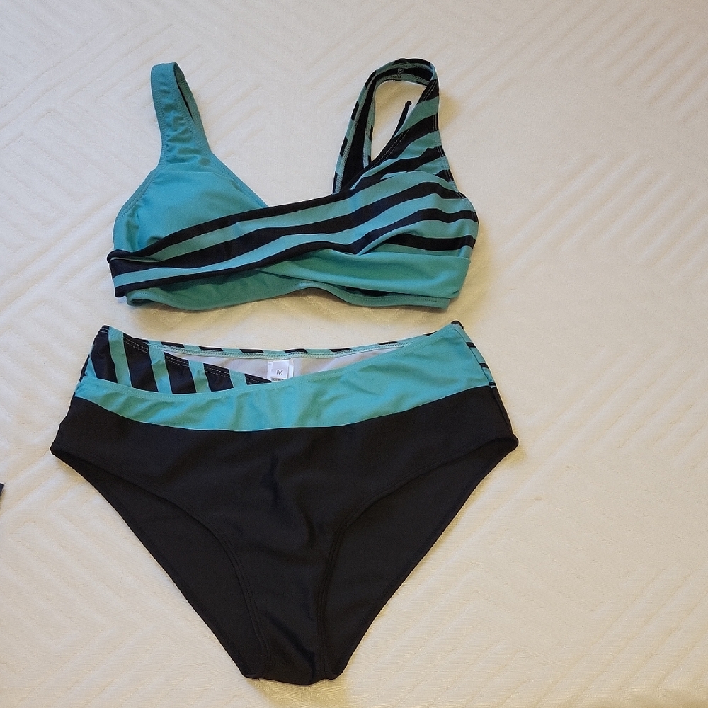 Cupshe Blue and Black Sporty Bikini Set
